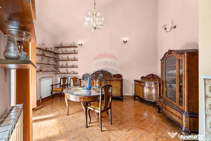 Casă cu 3 camere cu Teren 320 Mp în Intim
