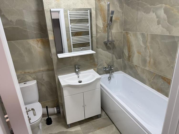 Apartament cu 2 camere decomandat în Central