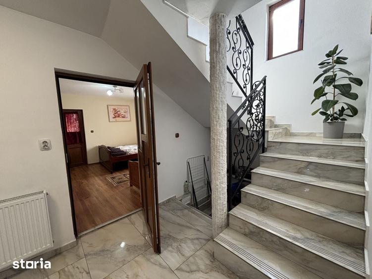 Casă cu Teren 1100 Mp în Gilău
