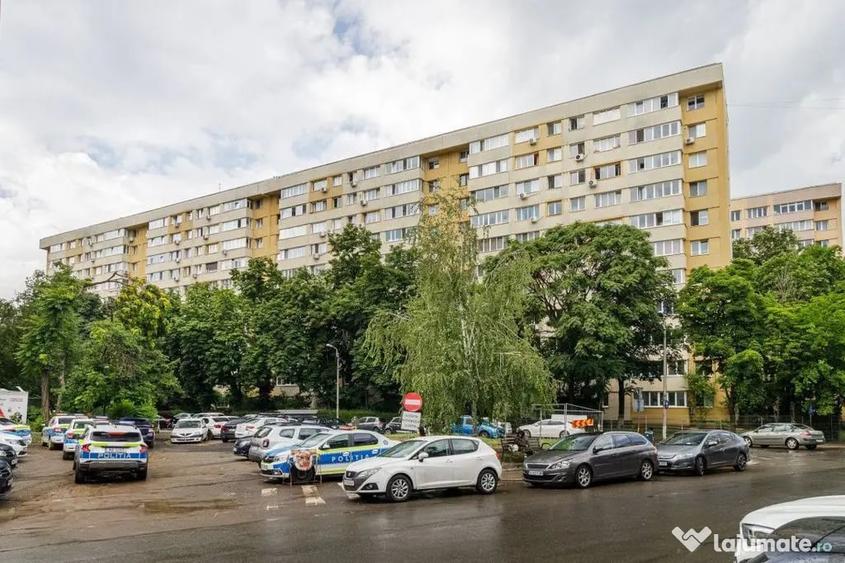 Apartament cu 2 camere semidecomandat în Obor