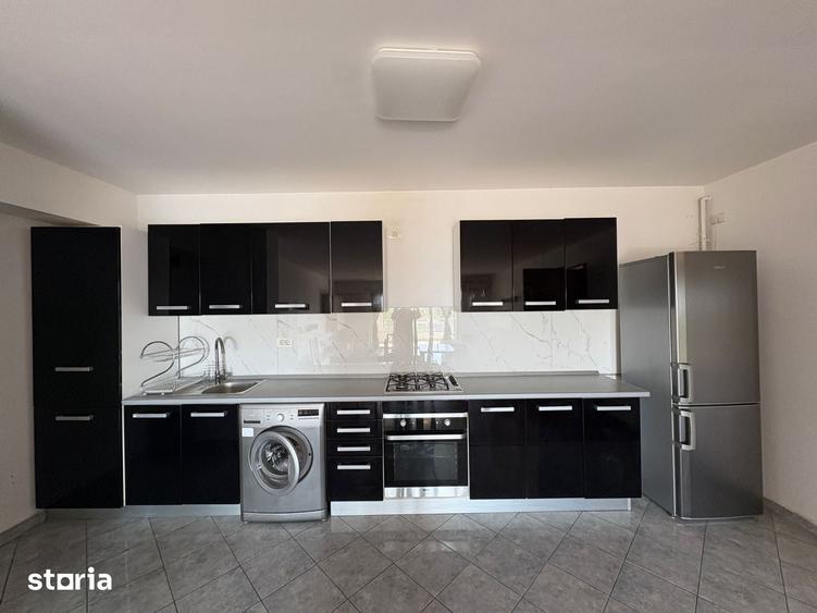 Apartament cu 2 camere decomandat în Pajura