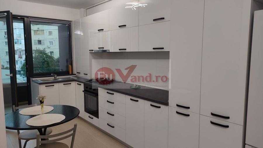 Apartament cu 2 camere semidecomandat, mobilat în Micro 17