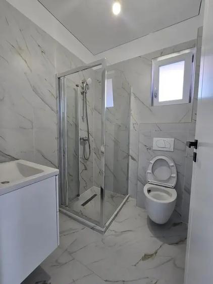 Apartament cu 3 camere decomandat în Dobroești