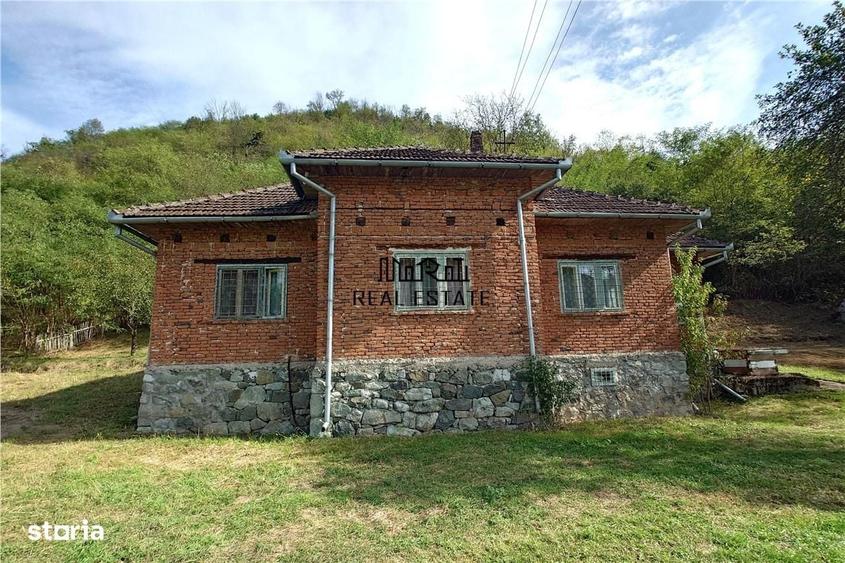 Casă cu 4 camere în Blăjeni