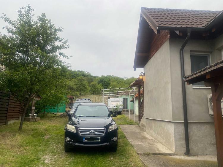 Casă cu 4 camere în Gârbău