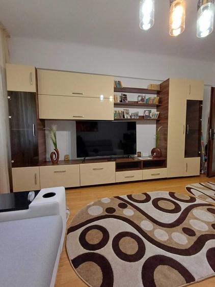 Apartament cu 2 camere decomandat în Exterior Vest