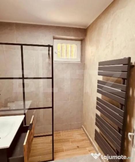 Apartament cu 3 camere semidecomandat în Ultracentral