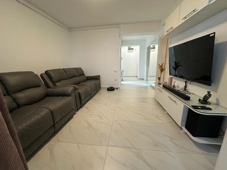 Apartament cu 4 camere semidecomandat în Bragadiru