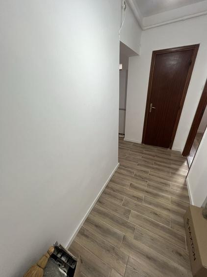 Apartament cu 3 camere decomandat în Doamna Ghica