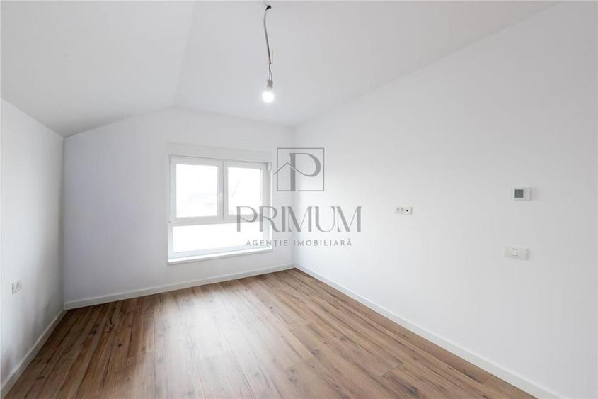 Duplex cu 4 camere cu Canalizare în Moșnița Nouă
