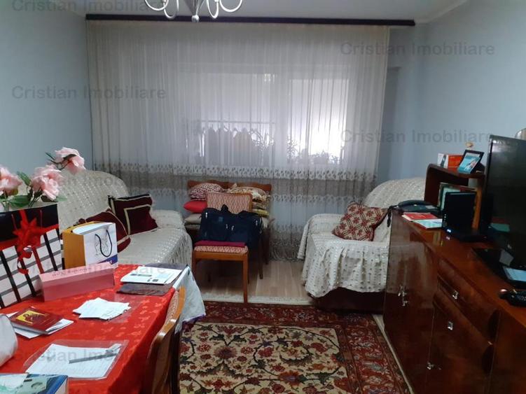 Apartament cu 3 camere decomandat, mobilat în Dorobanți