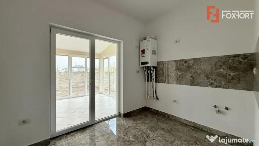 Casă cu 4 camere cu Teren 300 Mp în Ghiroda
