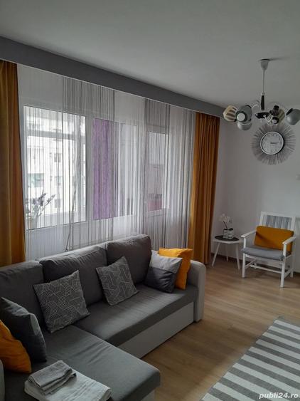 Apartament cu 3 camere semidecomandat în Orșova