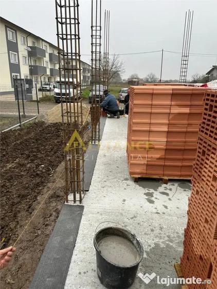 Casă cu 4 camere cu Teren 380 Mp în Central