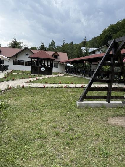 Casă cu 4 camere în Trăisteni