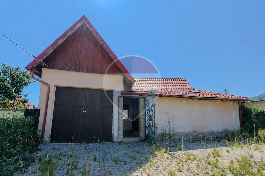 Spațiu comercial, de 100 mp, în Noua