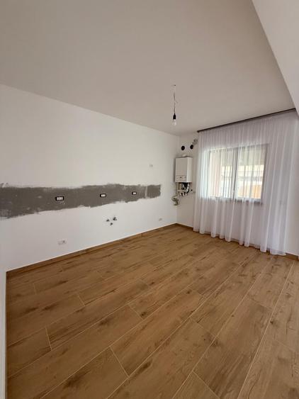 Duplex cu 4 camere cu Canalizare în Giroc