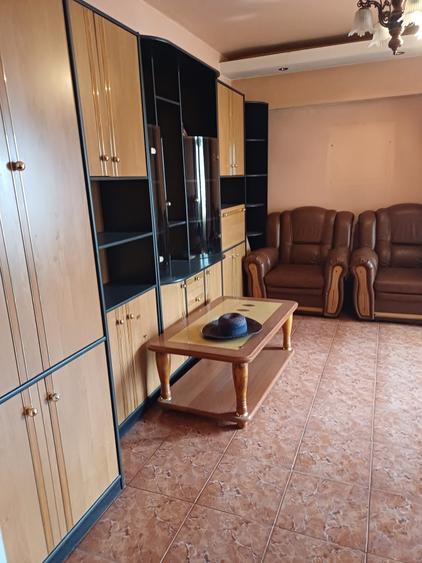 Apartament cu 3 camere decomandat în Gării