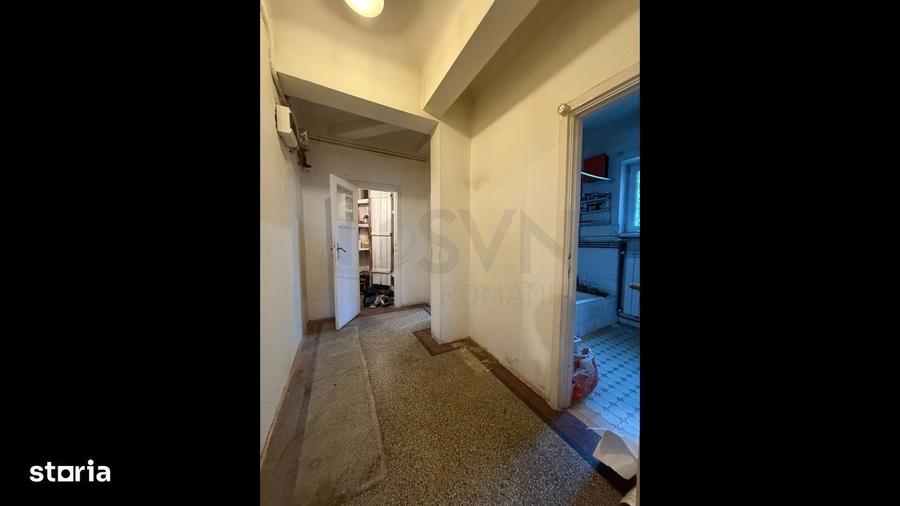 Apartament cu 3 camere în Romană