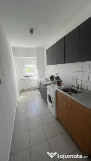 Garsonieră decomandată în Vitan