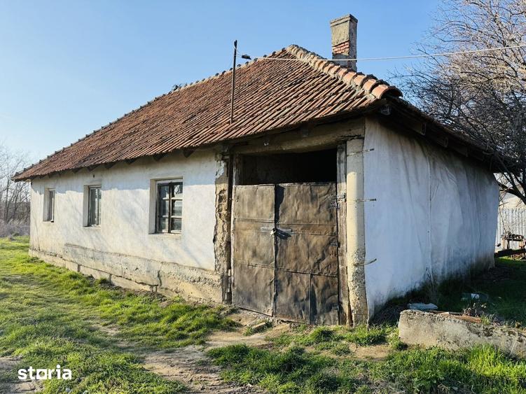 Casă cu 3 camere cu Teren 1000 Mp în Cetariu