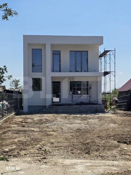 Casă cu 6 camere cu Teren 1300 Mp în Brezoaia