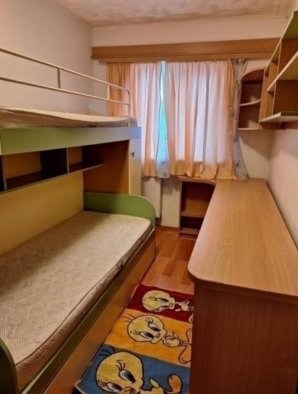 Apartament cu 3 camere decomandat în Păcurari