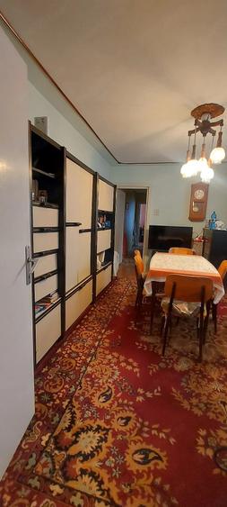 Apartament cu 4 camere semidecomandat, mobilat în Favorit