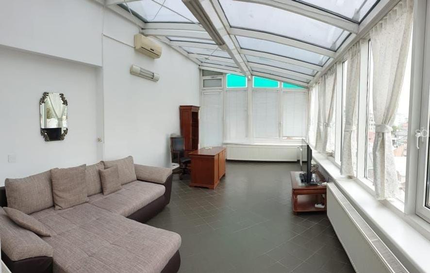 Apartament cu 5 camere decomandat în Grădina Icoanei
