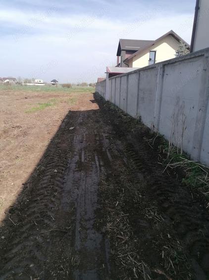 Teren de 832 mp, în 1 Decembrie