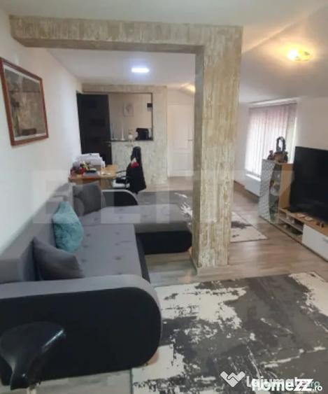 Casă cu 7 camere cu Teren 1750 Mp în Central