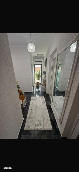 Casă cu 4 camere cu Teren 200 Mp în Central