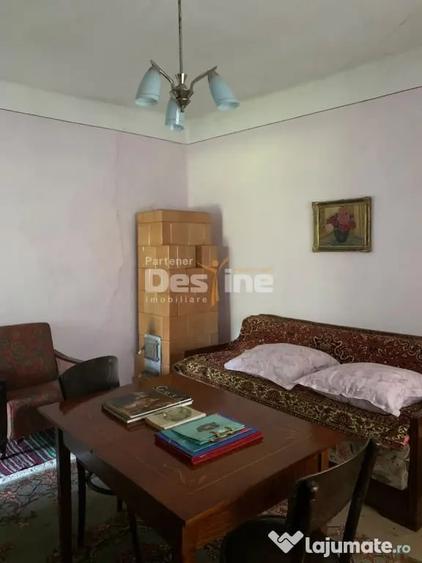Casă cu 6 camere cu Teren 2793 Mp în Brusturoasa