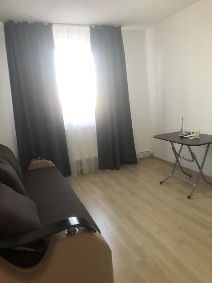 Inchiriez apartament 2 camere Pitesti Trivale etaj 4 - 4