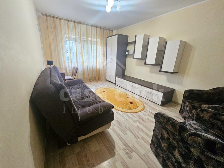 Apartament cu 2 camere decomandat în Micro 17