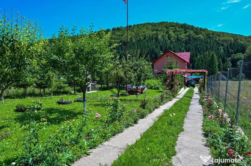 Casă cu 3 camere cu Canalizare în Cheia