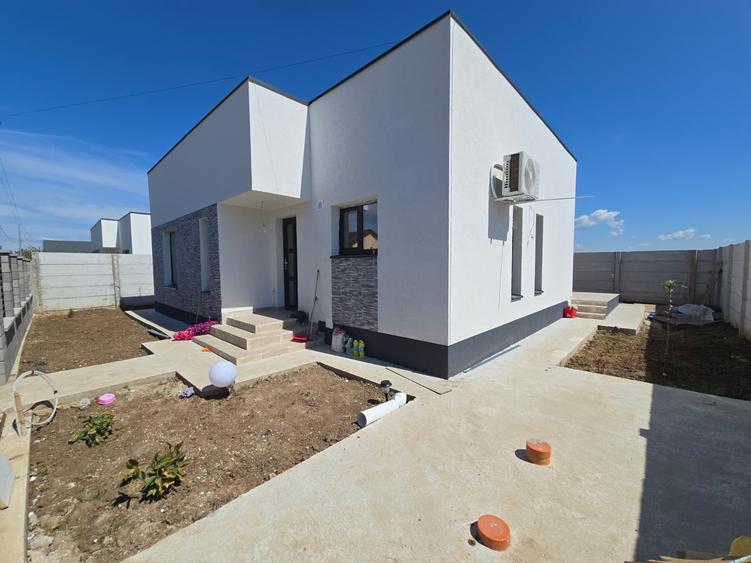 Casă individuală cu 3 camere cu Teren 275 Mp în Berceni