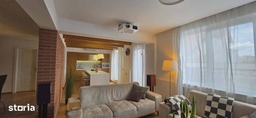 Apartament cu 4 camere în Central