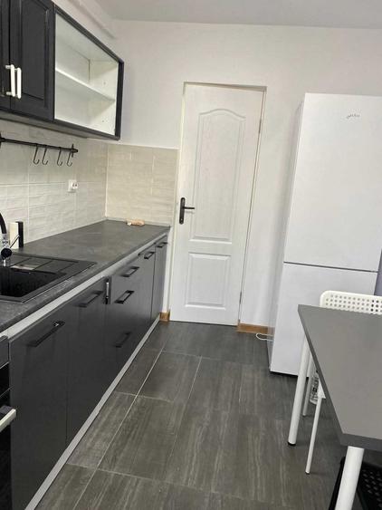 Apartament cu 2 camere semidecomandat în Florești