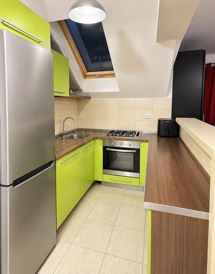Apartament cu 2 camere semidecomandat, mobilat în Florești