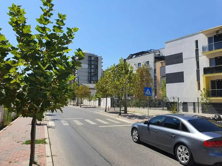 Apartament cu 2 camere decomandat în Titan