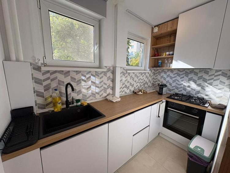 GARSONIERA- TINERETULUI, METROU 8 MIN, MASINA DE SPALAT VASE, MODERN - 9
