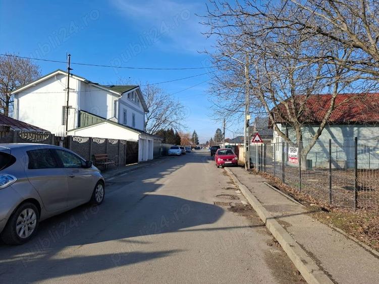 Teren de 1900 mp, în Domnești
