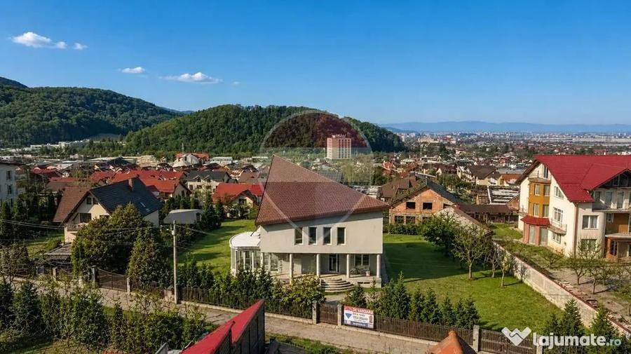 Casă cu 7 camere cu Teren 1322 Mp în Bunloc
