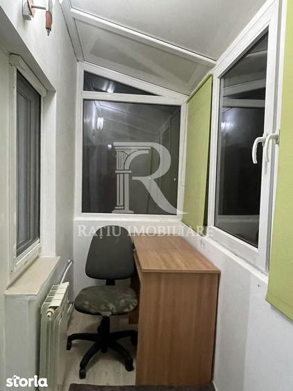 Apartament cu 3 camere în Decebal