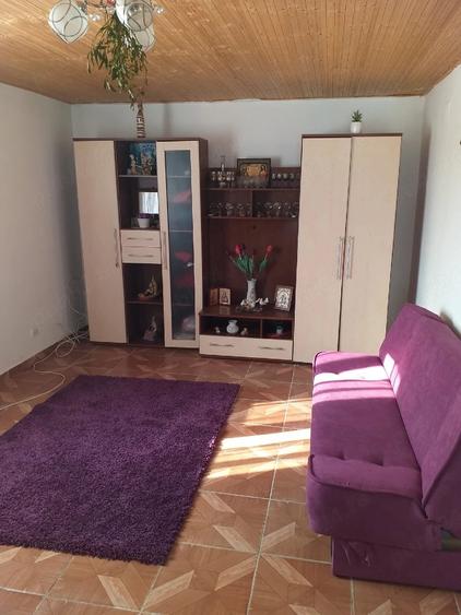 Casă cu 3 camere cu Teren 930 Mp în Săndulița
