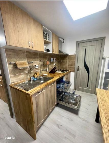 Casă cu 2 camere cu Teren 1000 Mp în Petrești