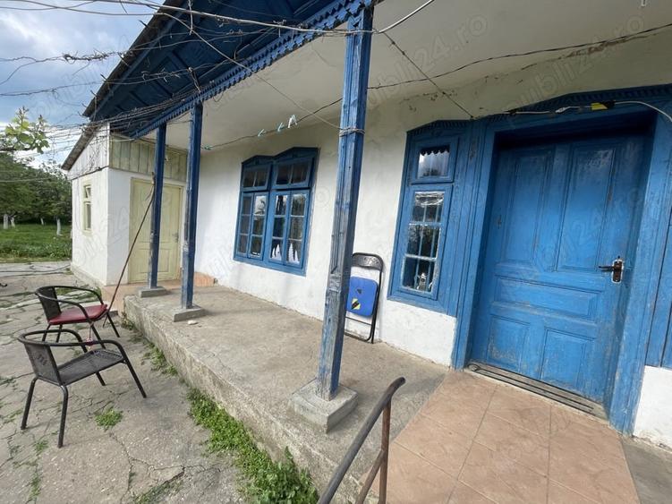 Casă cu 3 camere cu Teren 2000 Mp în Stănești