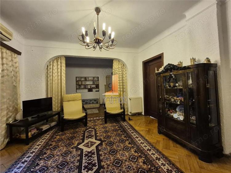 Apartament cu 6 camere în Turda