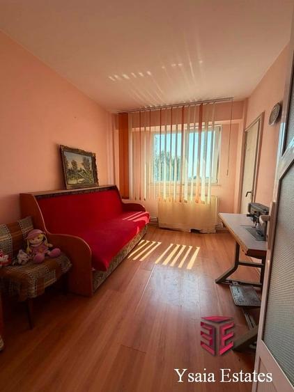 Apartament cu 4 camere în Km 4-5